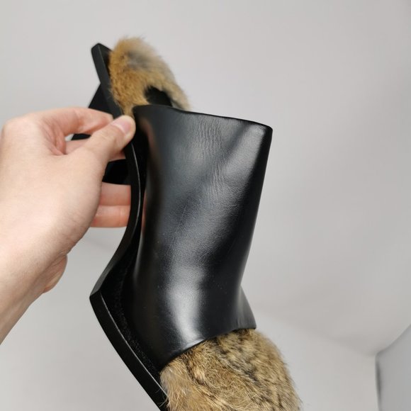 Marques Almeida Black Leather Mules Lined in Fur - Picture 10 of 16